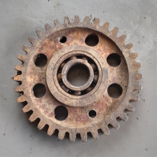 USED Sperry New Holland Idler Gear 35 Teeth