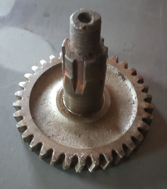 USED Disc Drive Gear 2 For Kuhn GMD 44, 55, 66 Disc Mower