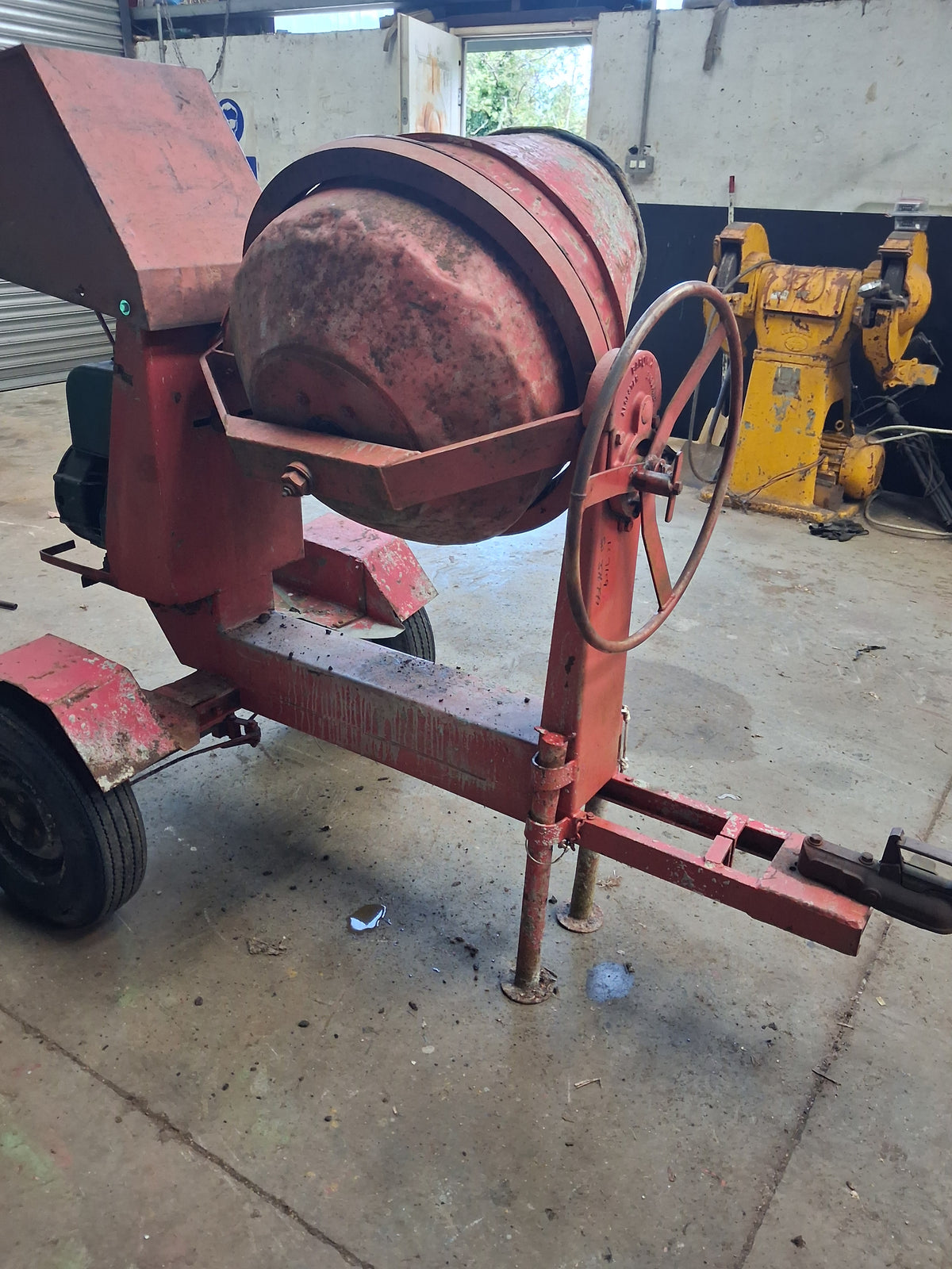 Used diesel cement mixer