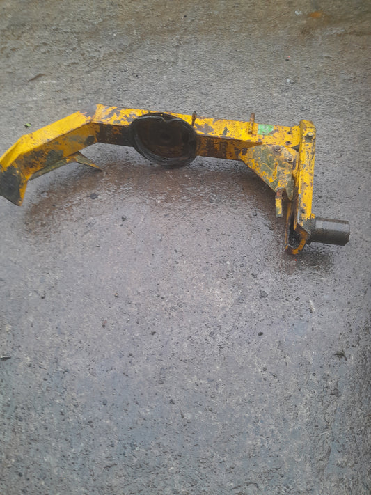 Cement mixer drum cradle